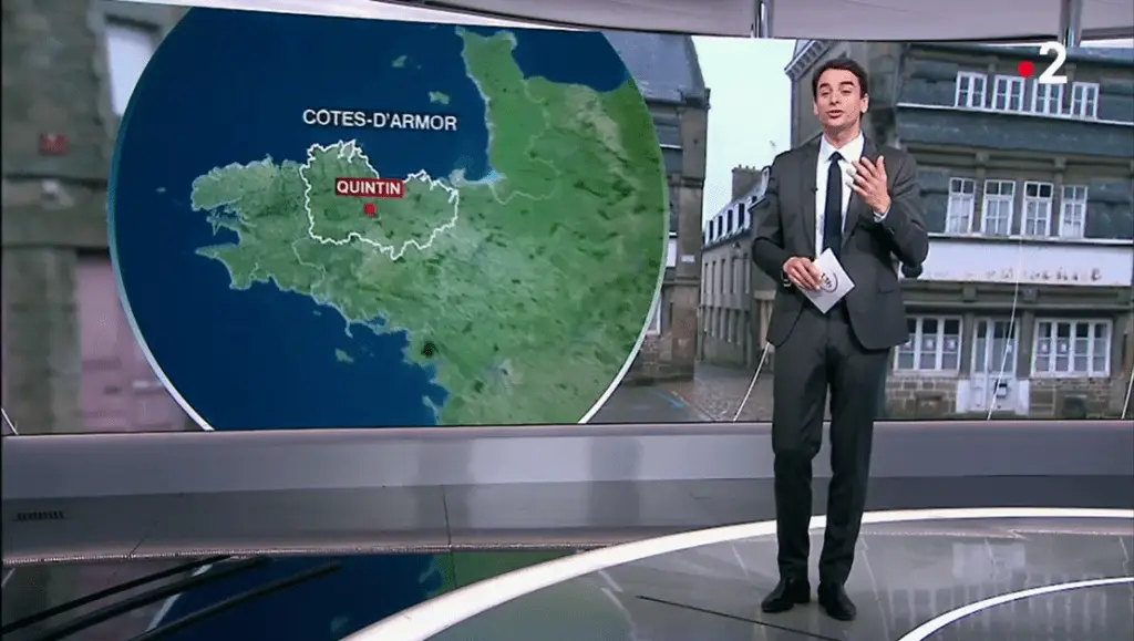 France 2 Auberge Porte à la Rose et Tour des Archives